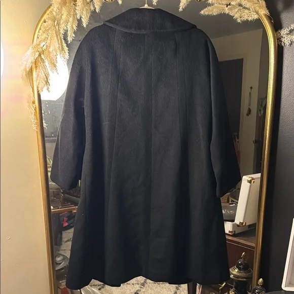 Heavy Black Women’s Luxurious Coat Classic Winter Outerwear - Picture 11 of 12